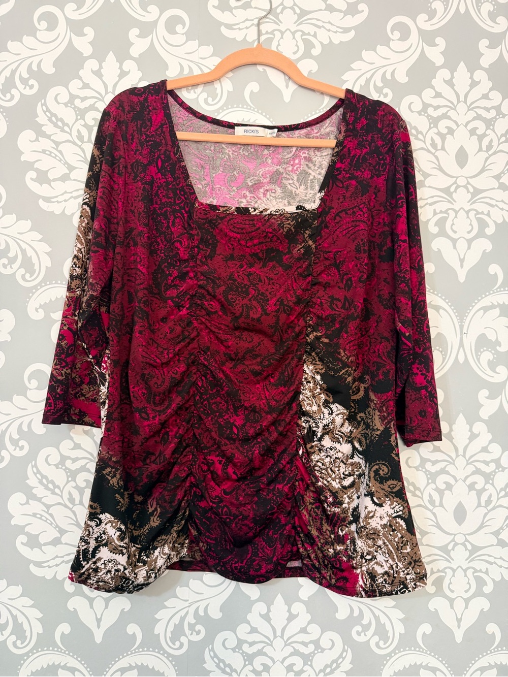 💫4/$25 • Ricki's Burgundy and Black Paisley Scoop-Neck Long Sleeve Top